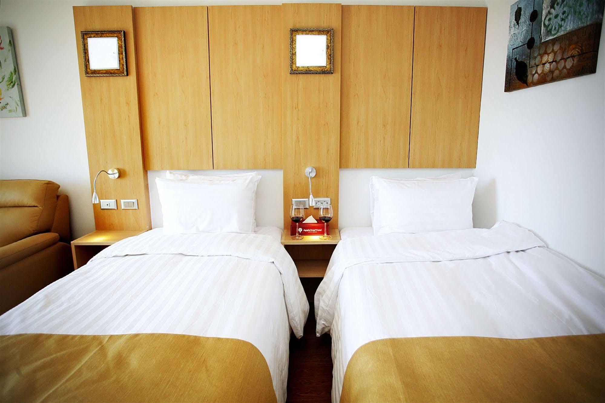 Gunsan Apple Tree Hotel Екстер'єр фото